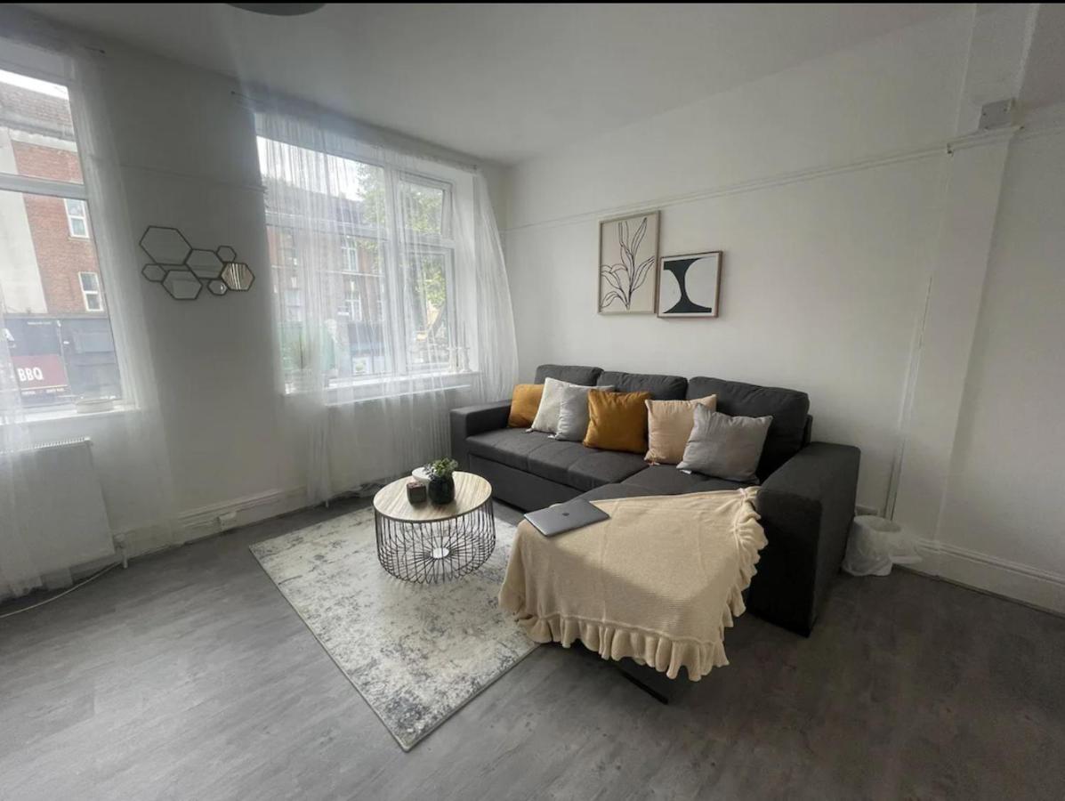 Апартаменты Charming 2 Bed Flat On Tower Bridge