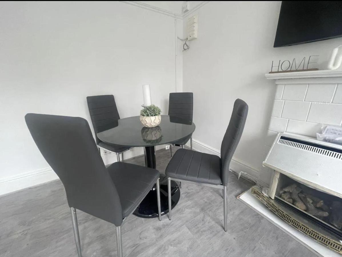 Charming 2 Bed Flat On Tower Bridge Апартаменты