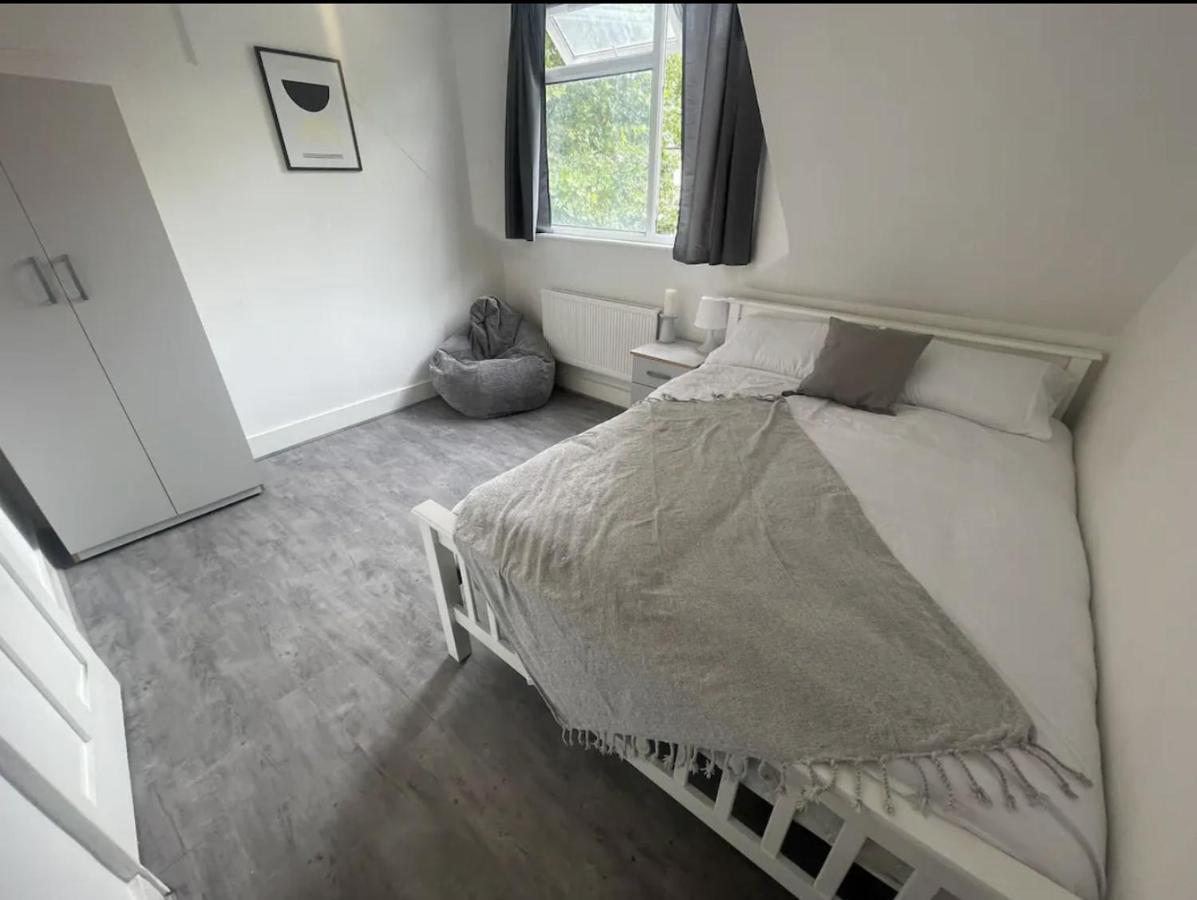 Charming 2 Bed Flat On Tower Bridge Апартаменты *