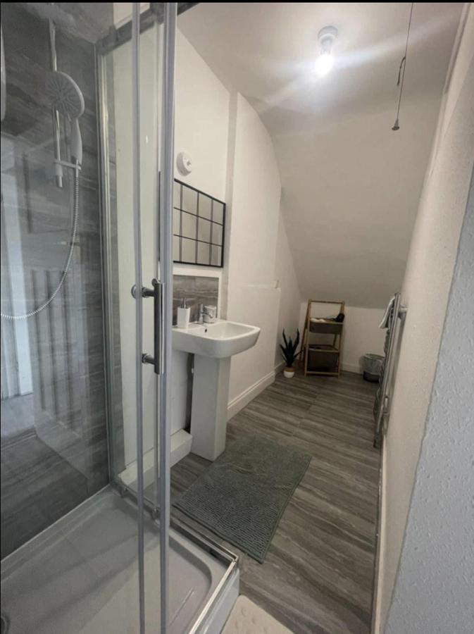 Апартаменты Charming 2 Bed Flat On Tower Bridge *
