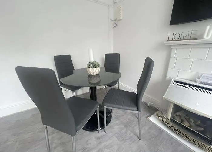 Charming 2 Bed Flat On Tower Bridge